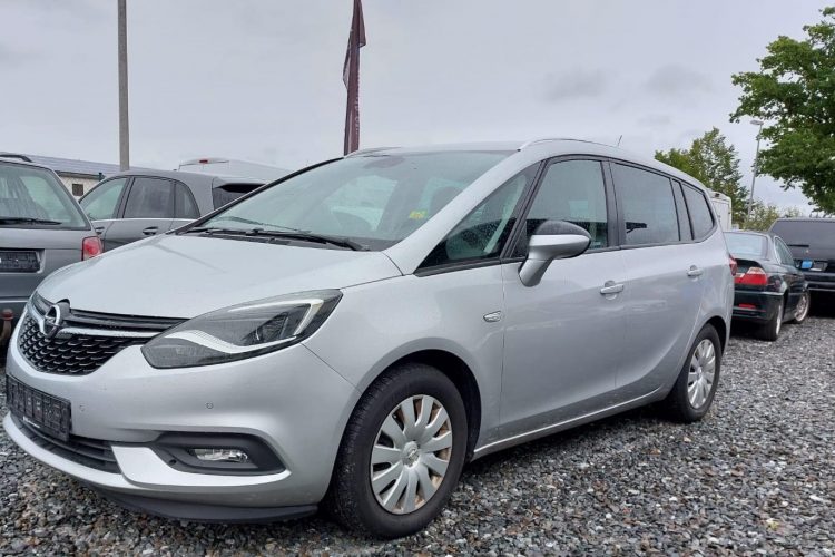 273668c1-b4fa-4042-9ff7-5a5d6d4250e8