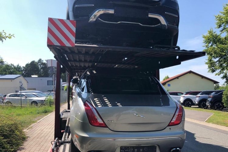 e5d0cb75-9e10-4238-98e4-80b383decdcd